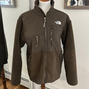The NorthFace men’s size small brown full zip jacket.